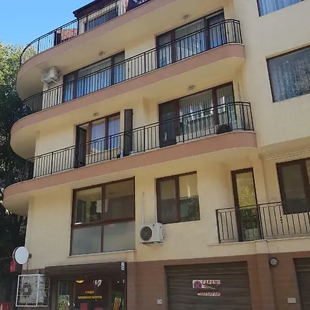 Апартамент Acrux 12